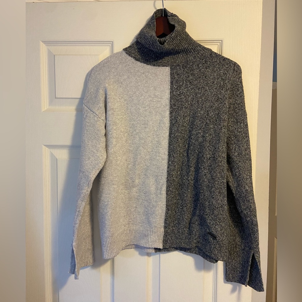 Ellen Tracy Turtleneck Sweater - Dark/Light Grey